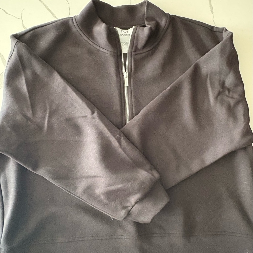 Magaschoni Elegant Black Top